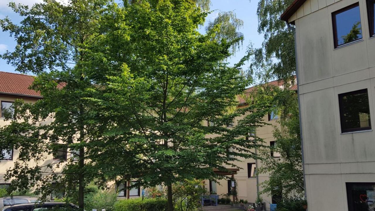 Хостел Jugendgastehaus Lichterfelde Берлин Экстерьер фото